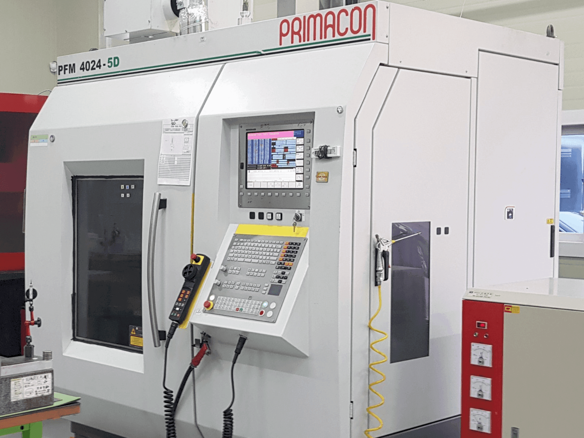 Vista frontale della macchina PRIMACON PFM 4024