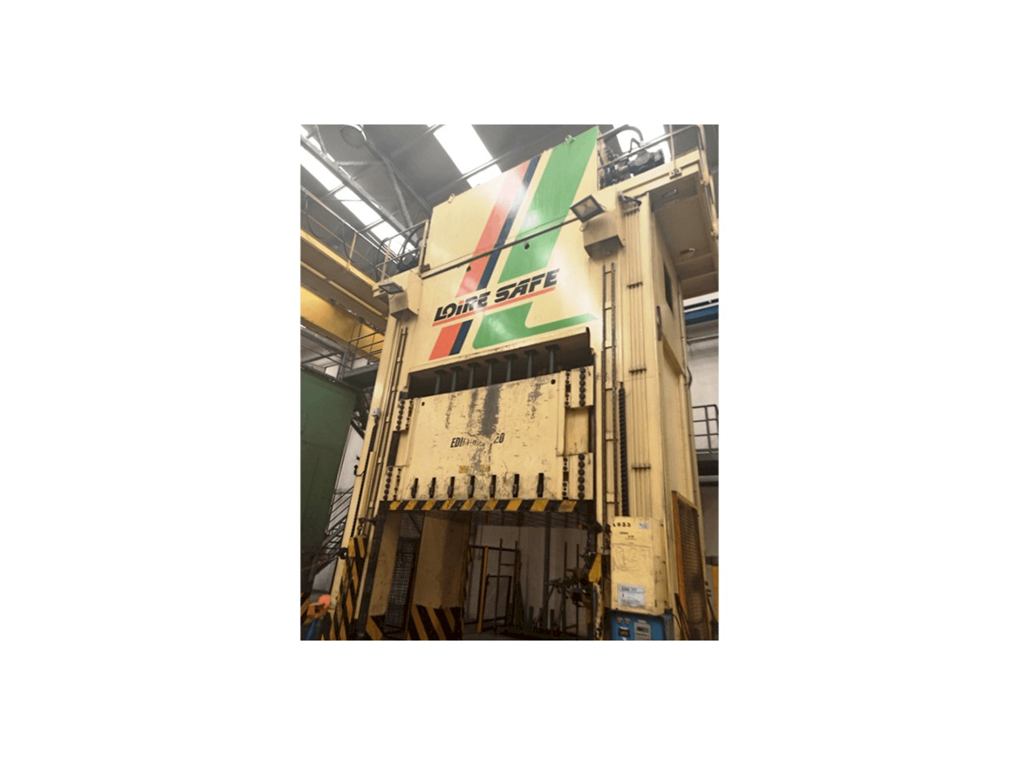 Vista frontale della macchina LOIRE SAFE Edim 800