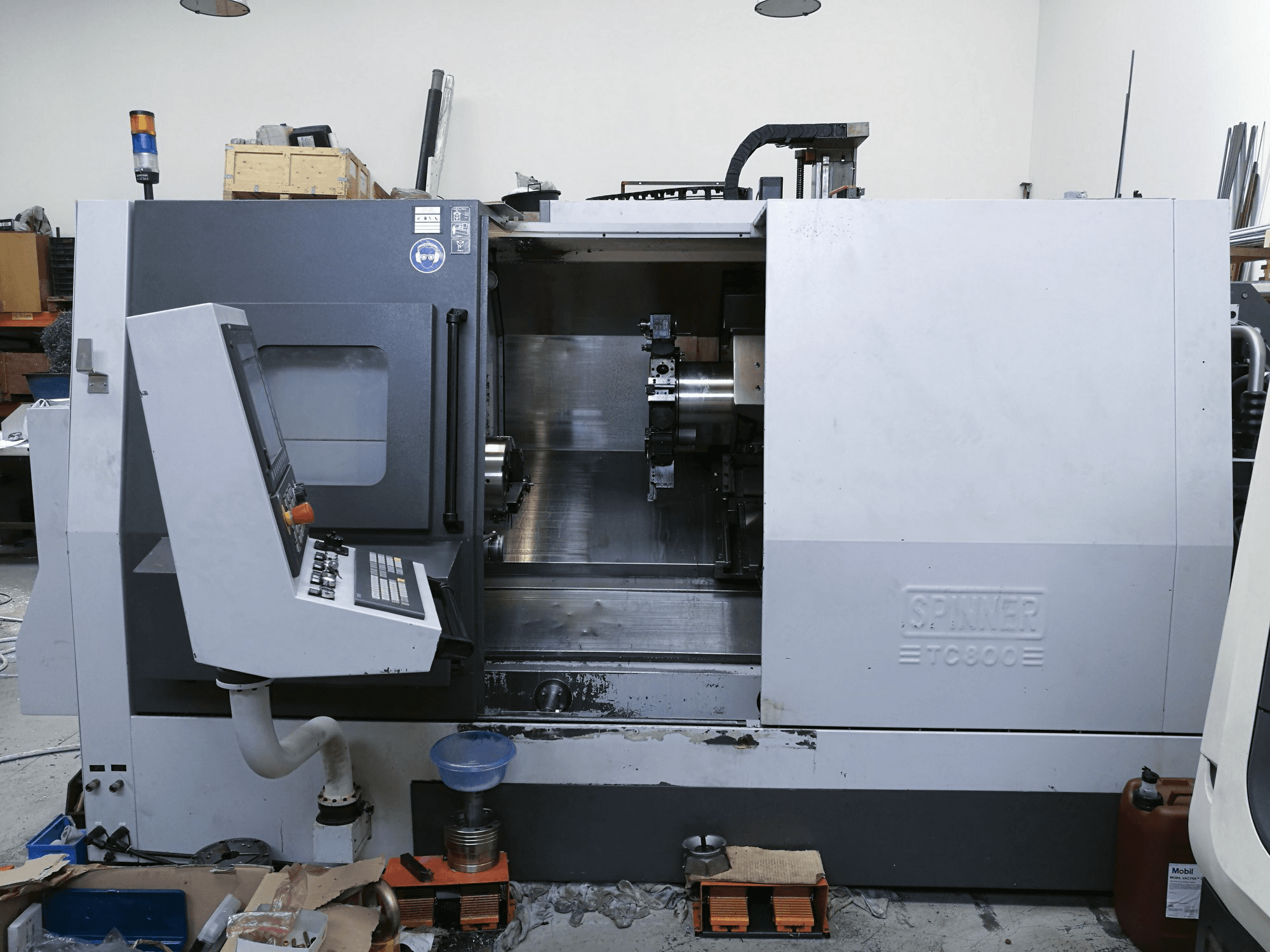 Vista frontale della macchina SPINNER TC80077 SMCY