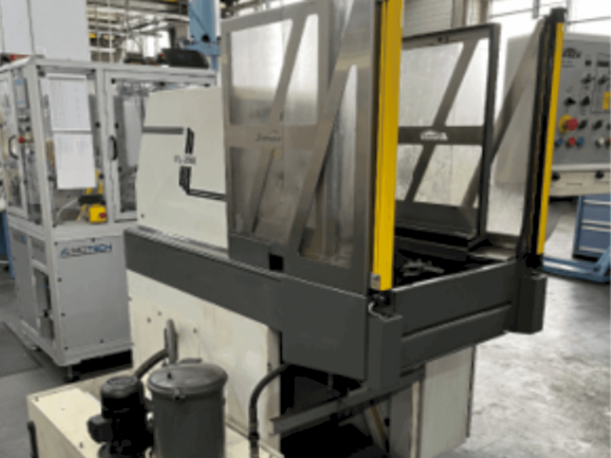 Vista frontale della macchina Sunnen ML 2000