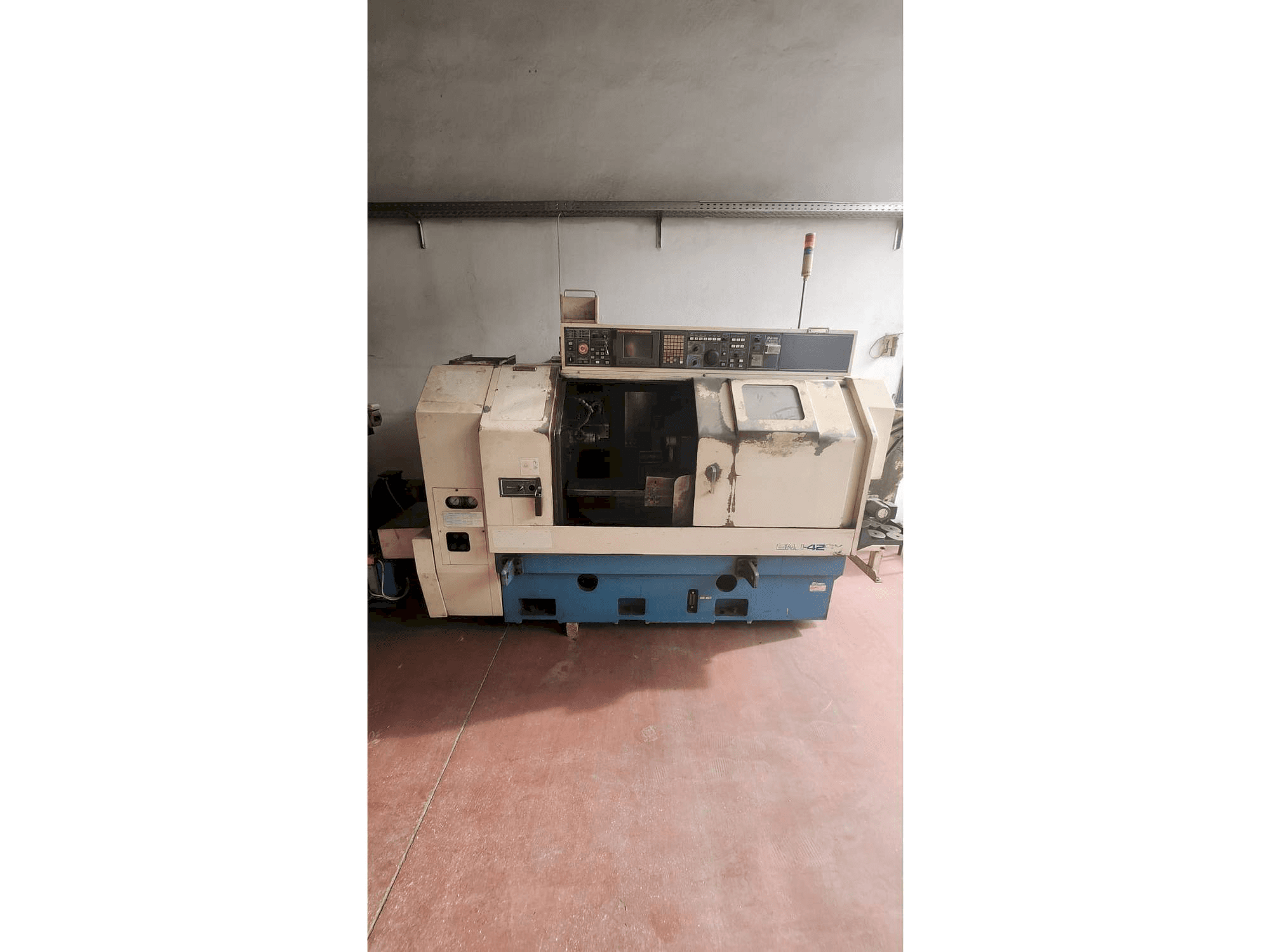 Vista frontale della macchina Miyano BNJ 51 SY2