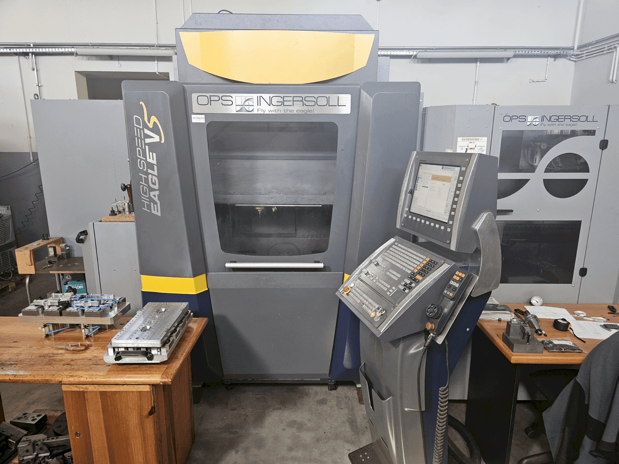 Vista frontale della macchina OPS INGERSOLL HIGH SPEED Eagle V5