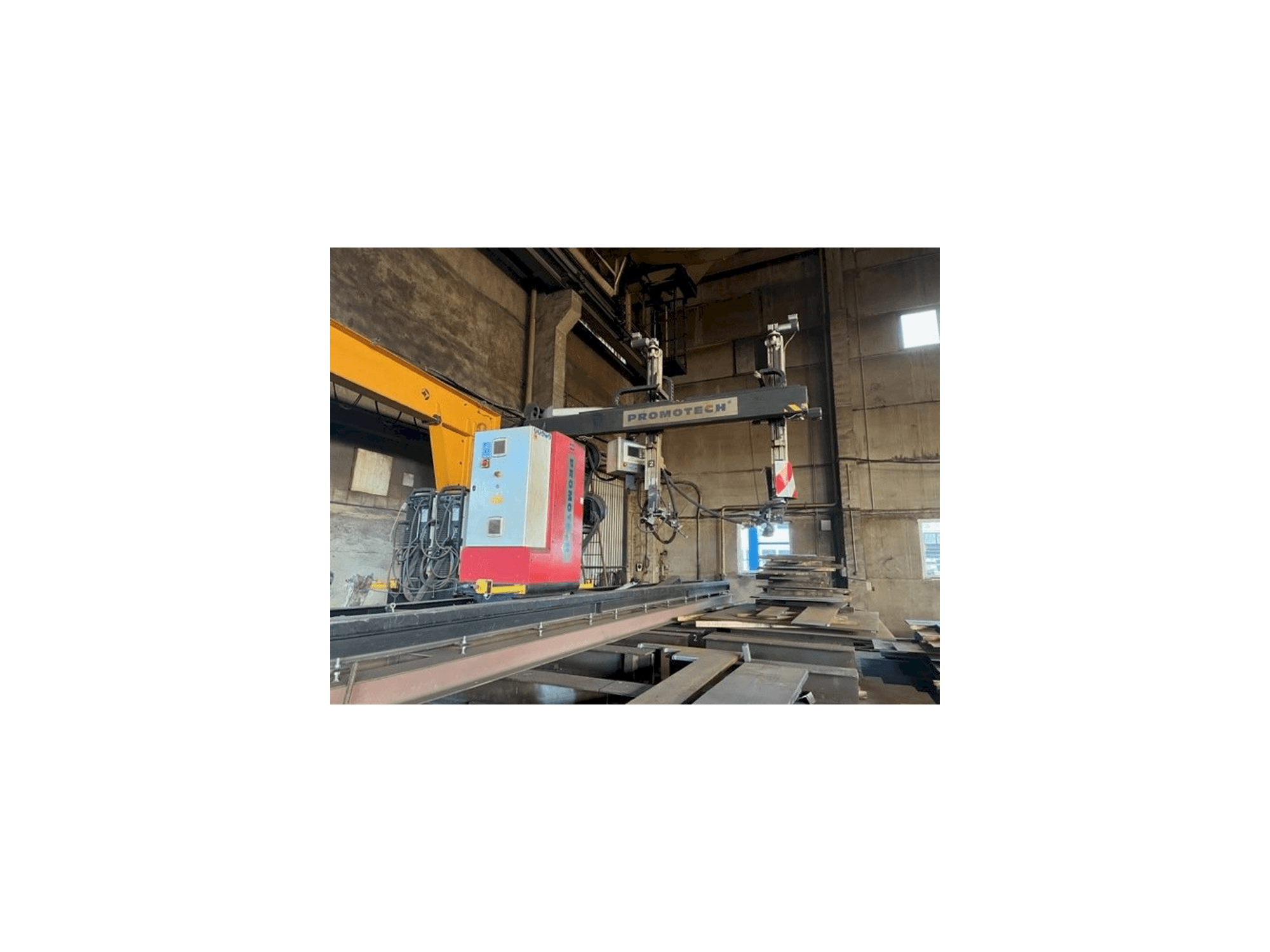 Vista frontale della macchina Promotec WA 500/1000 GMAW