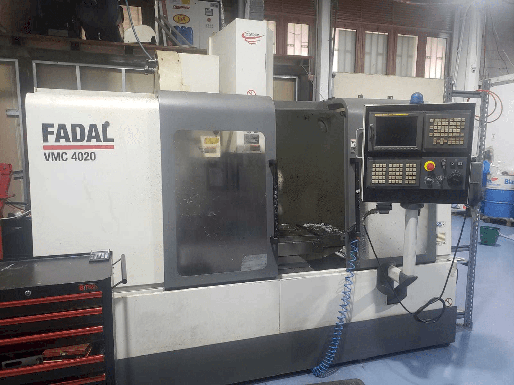 Vista frontale della macchina FADAL VMC 4020 HT
