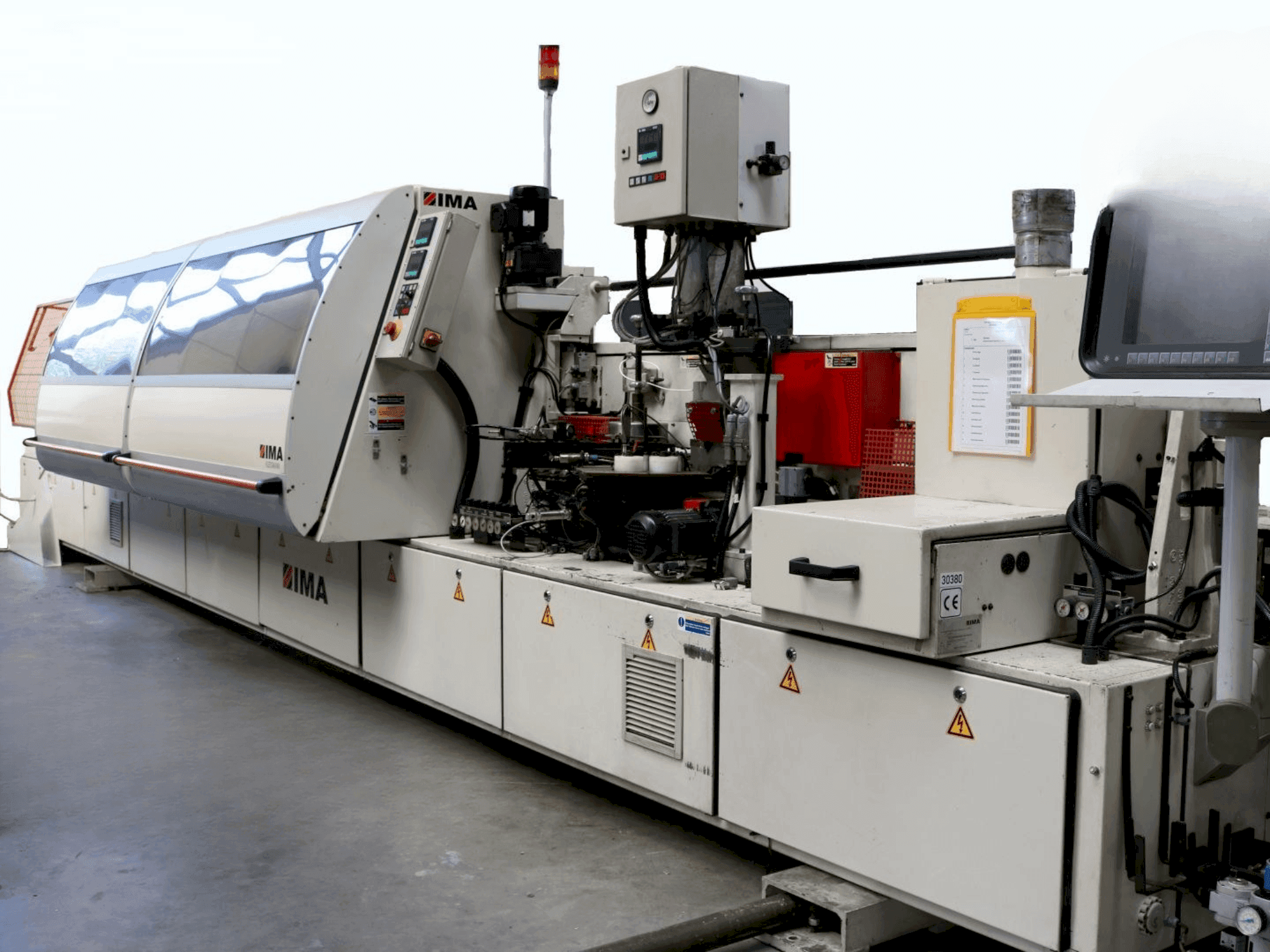 Vista frontale della macchina IMA NOVIMAT/K/I/G80/821/R3