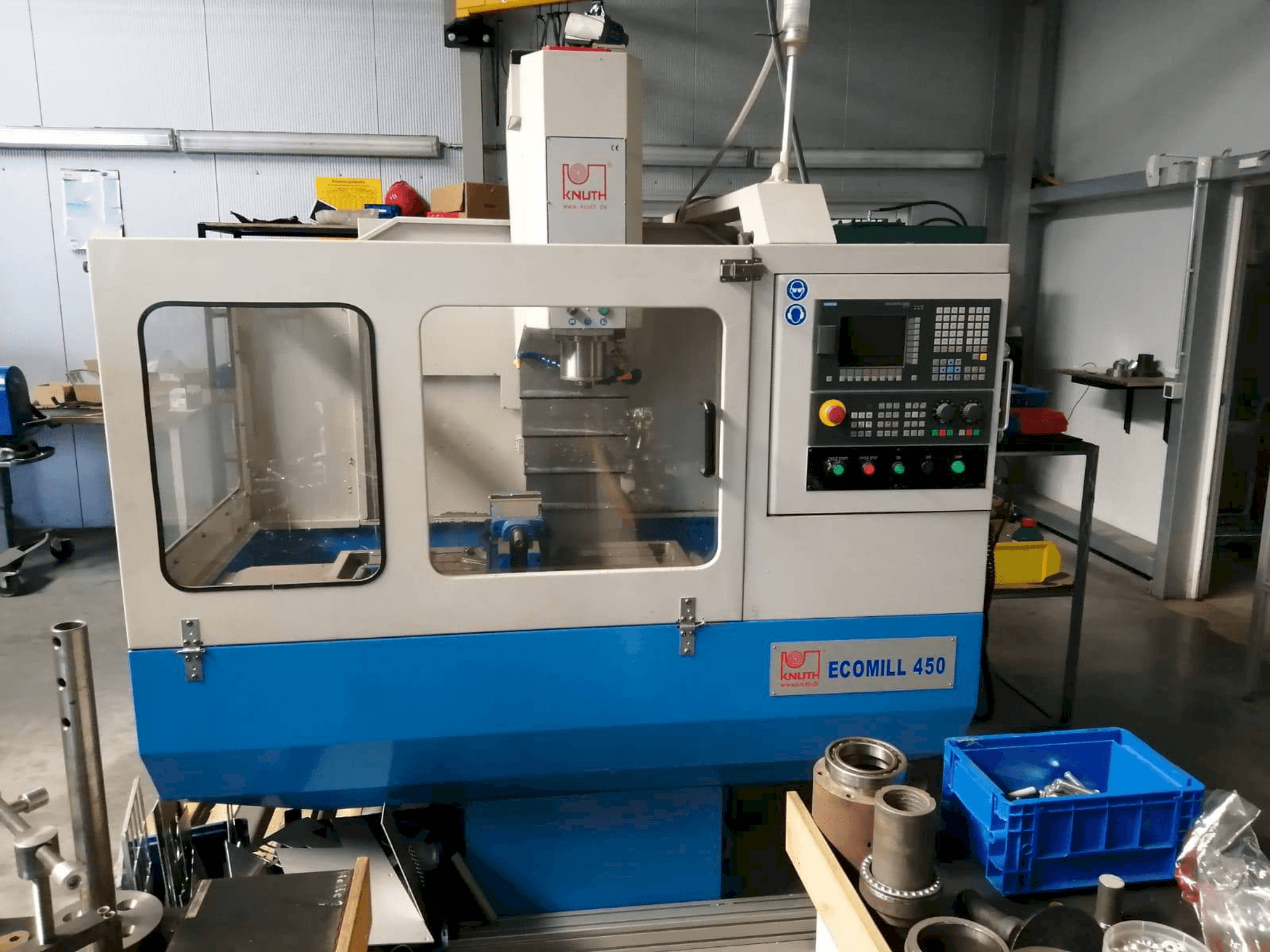 Vista frontale della macchina KNUTH ECOMILL 450