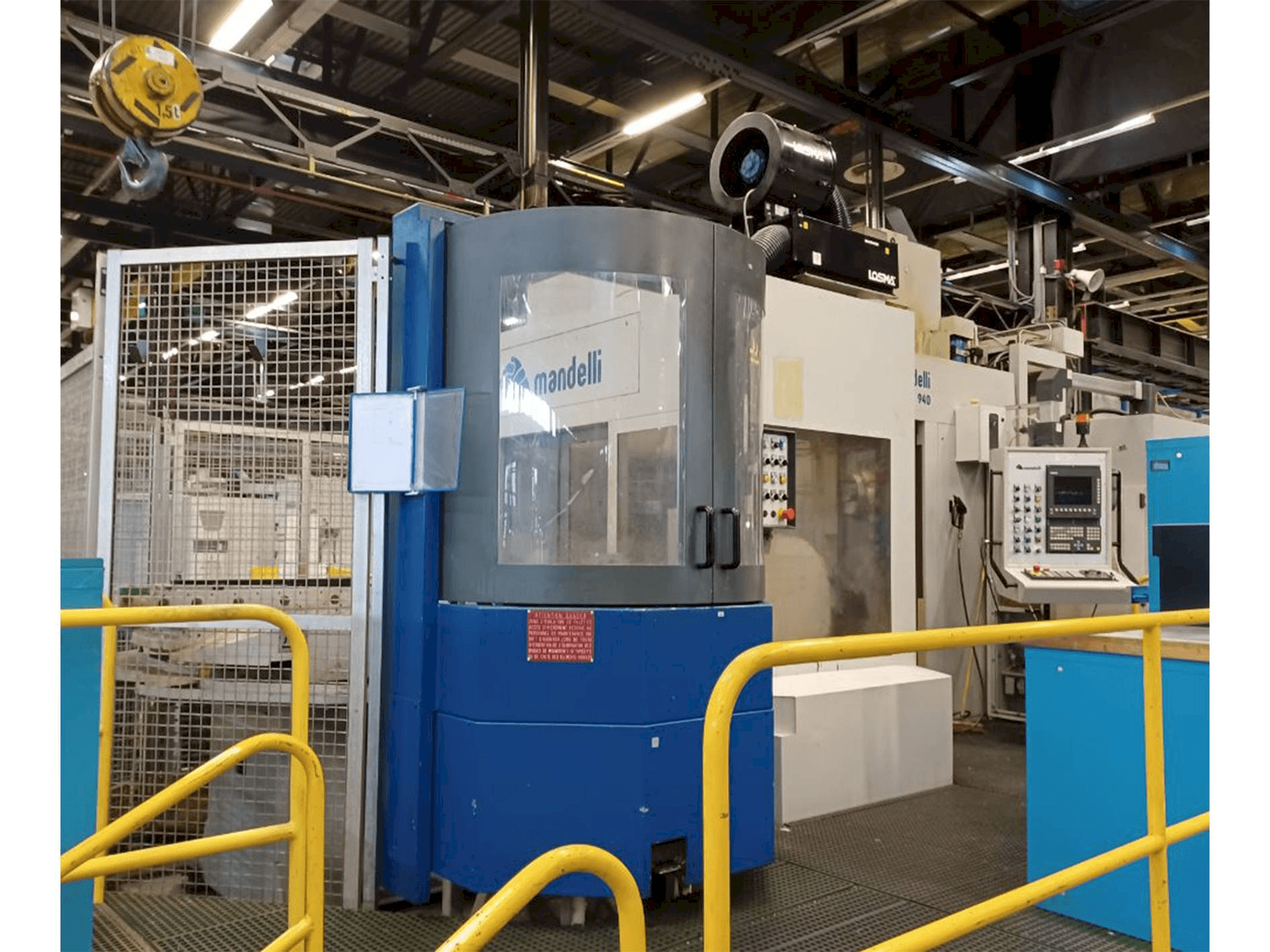 Vista frontale della macchina Mandelli STORM 940