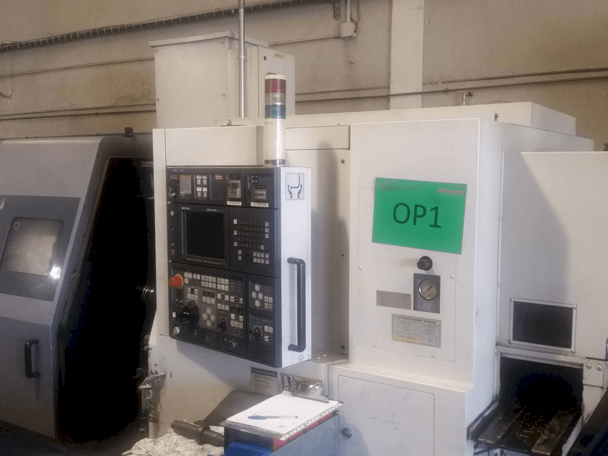 Vista frontale della macchina MORI SEIKI ZL 200 MSC