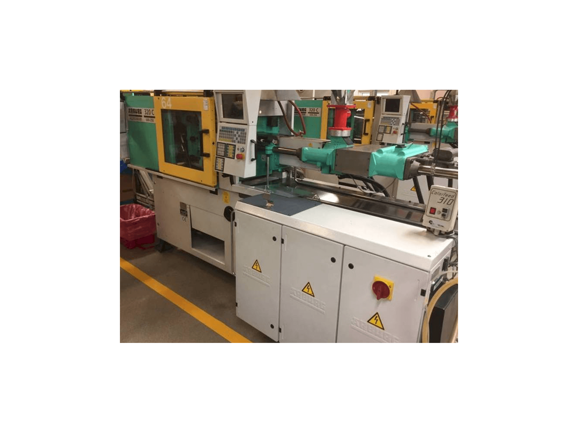 Vista frontale della macchina Arburg 320 C 600-250