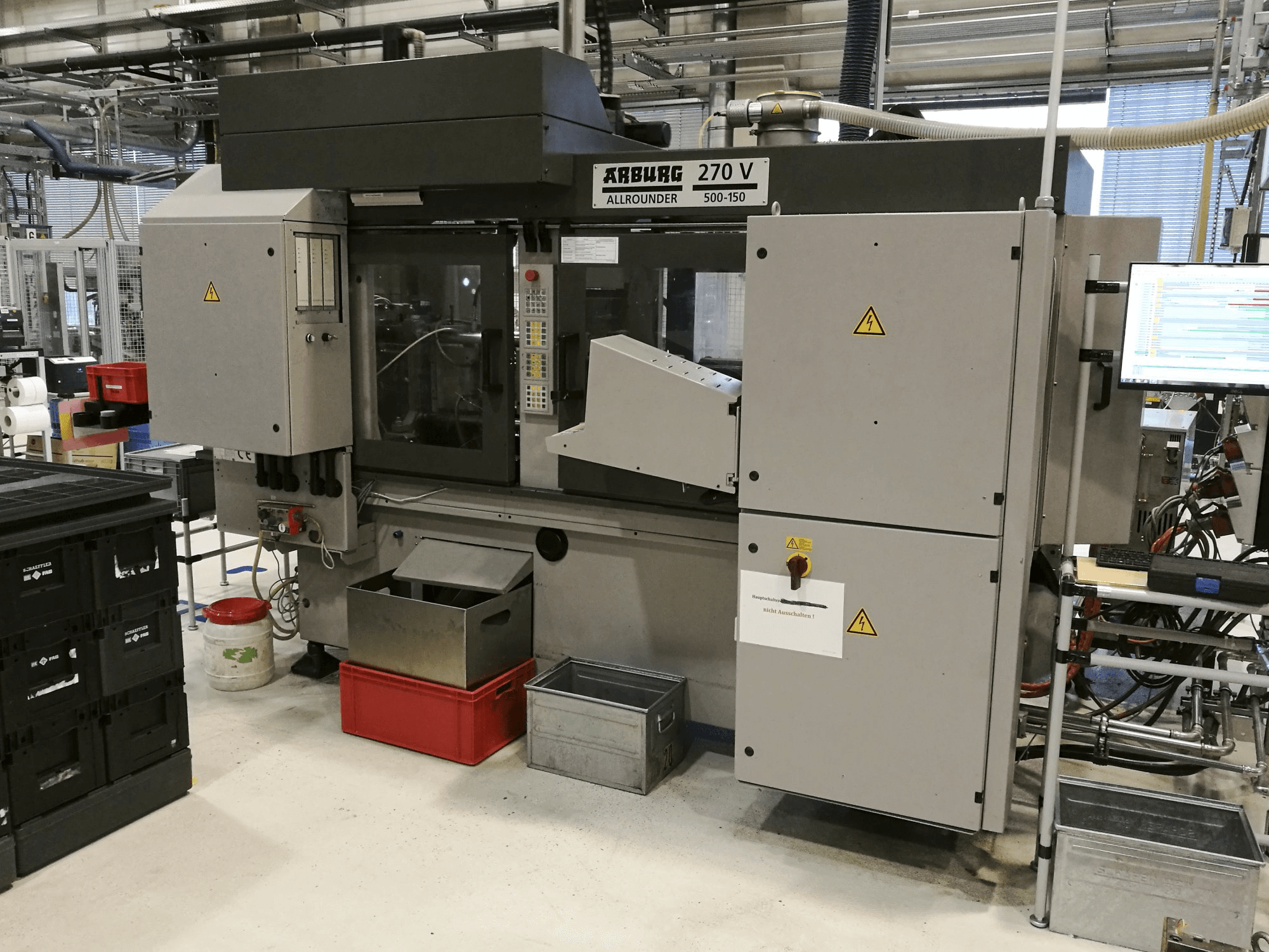 Vista lato destro della macchina Arburg 270V 500-150