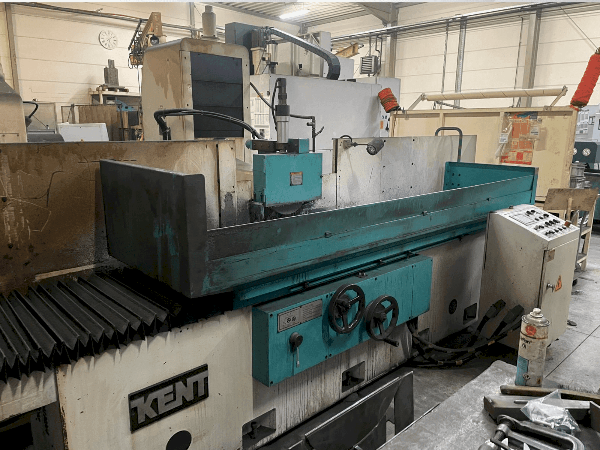 Vista frontale della macchina Kent KGS 615 WMA1
