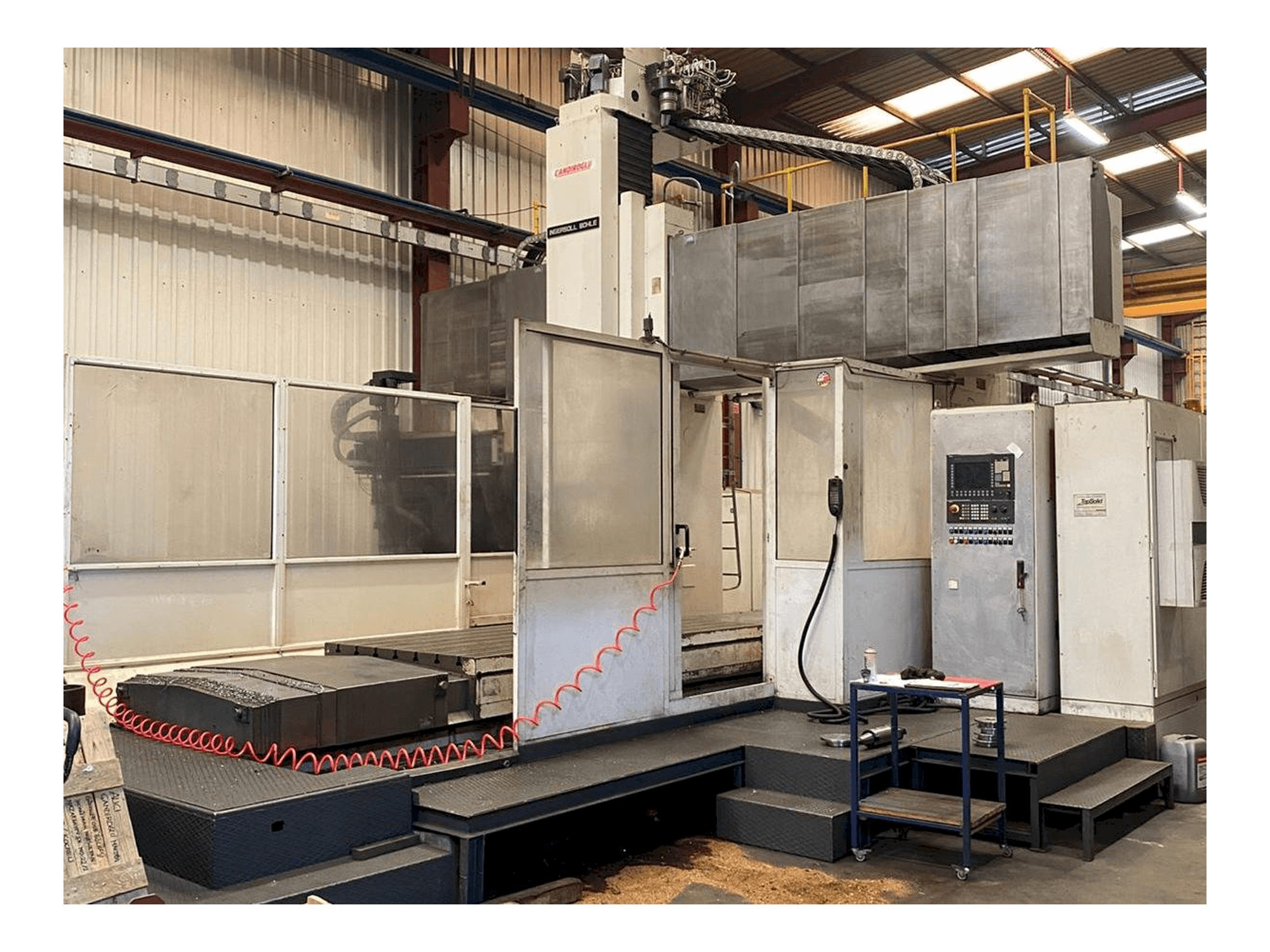 Vista frontale della macchina INGERSOL BOHLE Master Center T1