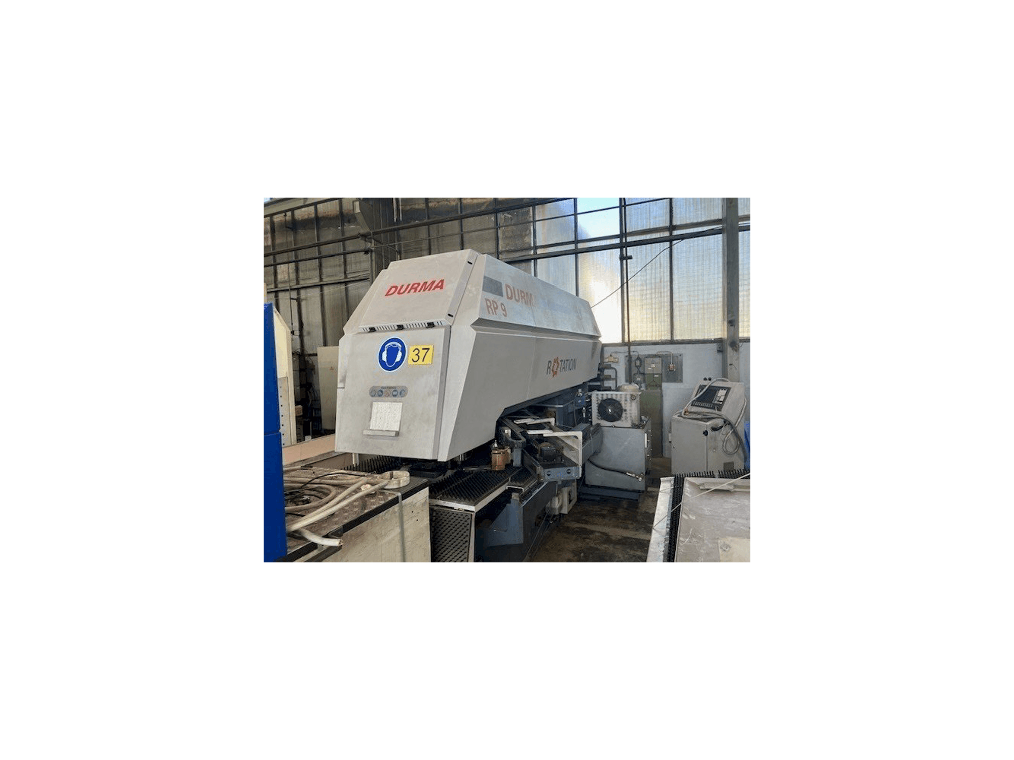 Vista frontale della macchina Durma RP9 1250x20