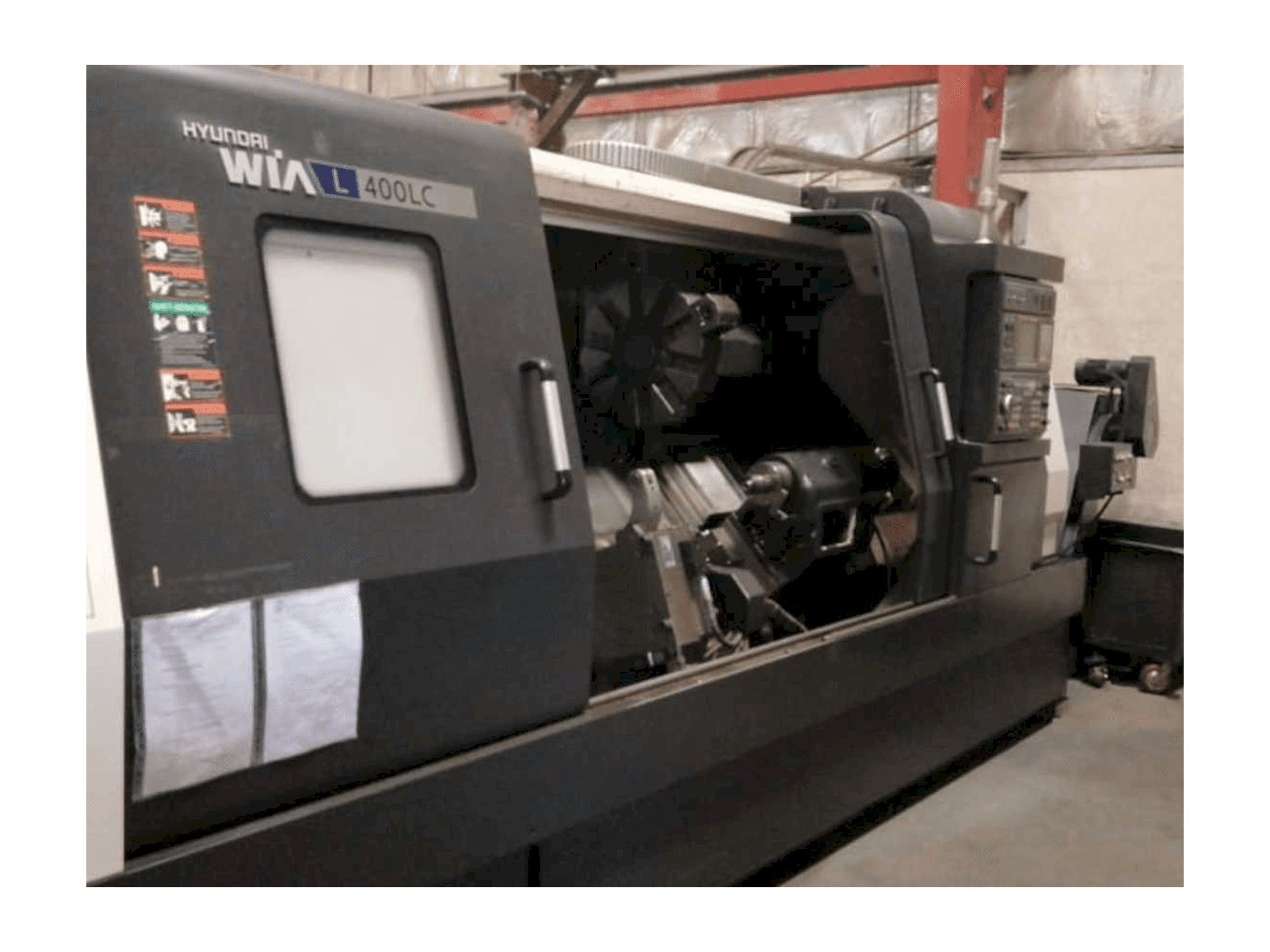 Vista frontale della macchina Hyundai Wia L400LC