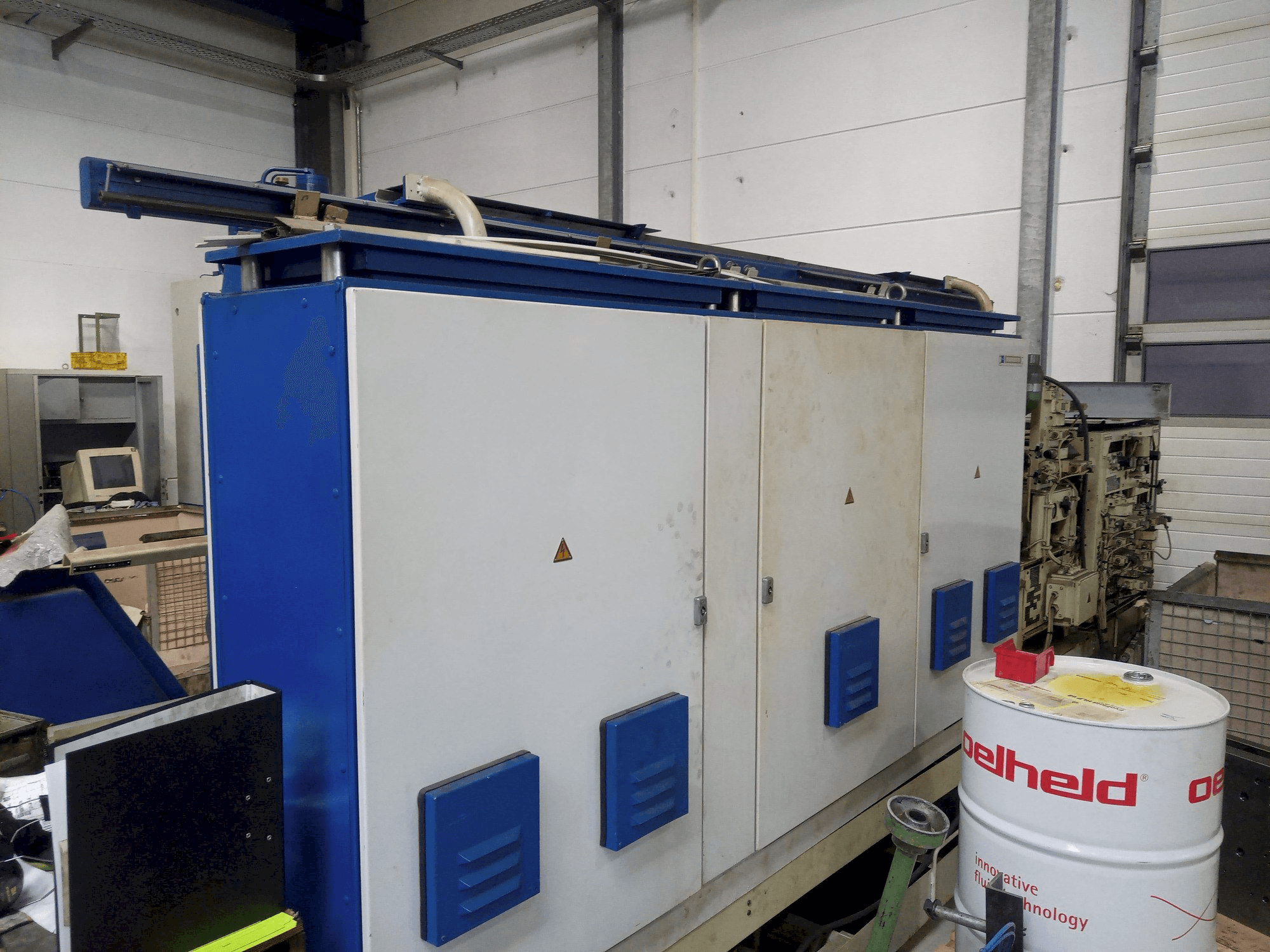 Vista frontale della macchina NILES DFS2-2