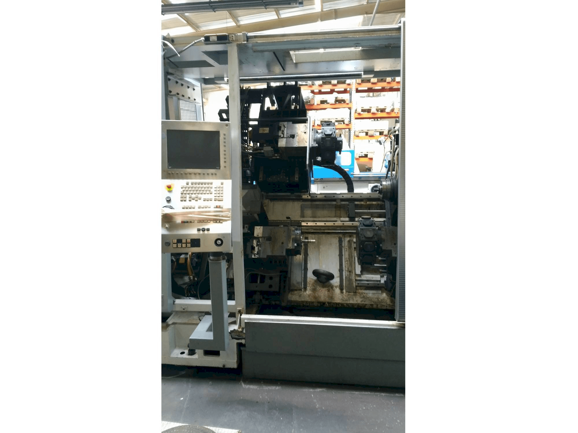 Vista frontale della macchina Gildemeister Sprint 65 Linear