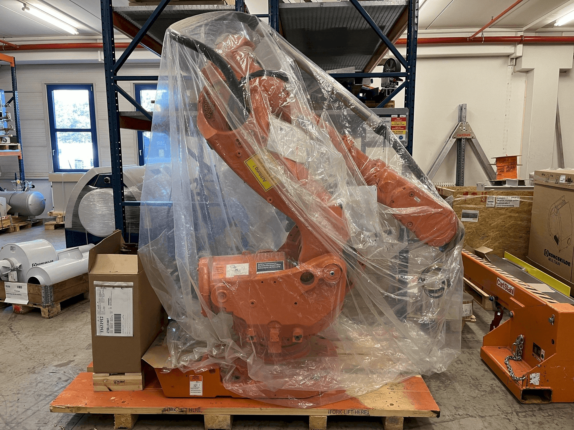 Vista frontale della macchina ABB IRB 6600 M2004