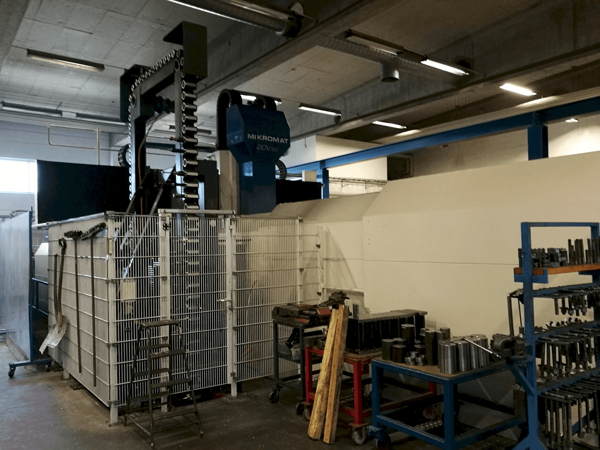 Particolare della macchina MIKROMAT 20V 5D