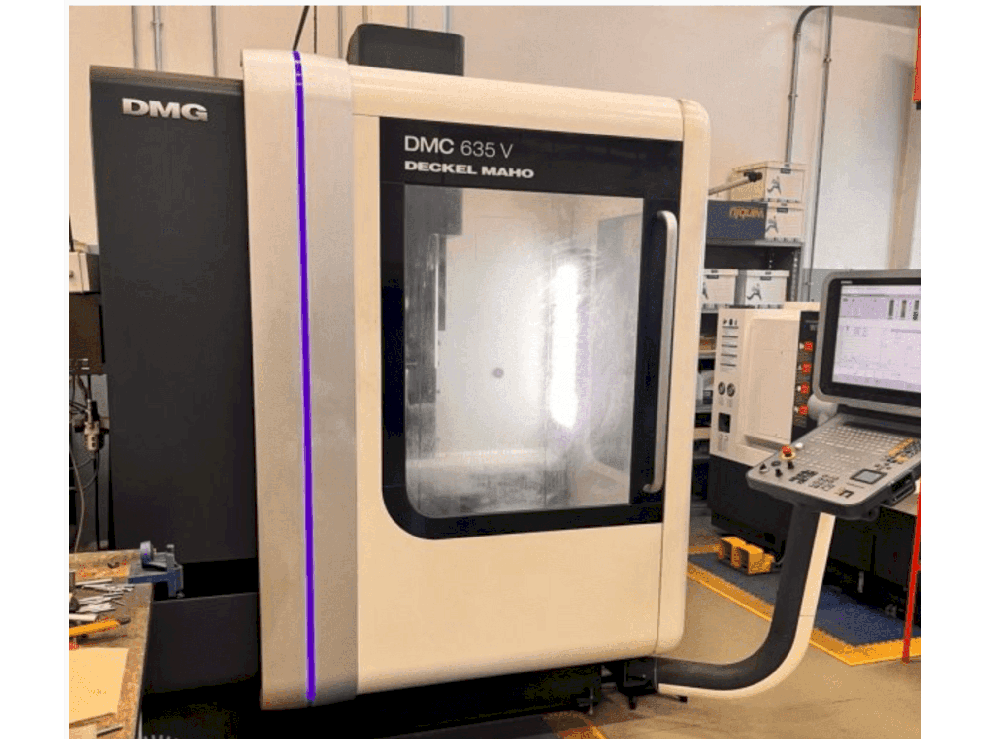 Vista frontale della macchina DMG DECKEL MAHO DMC 635 V