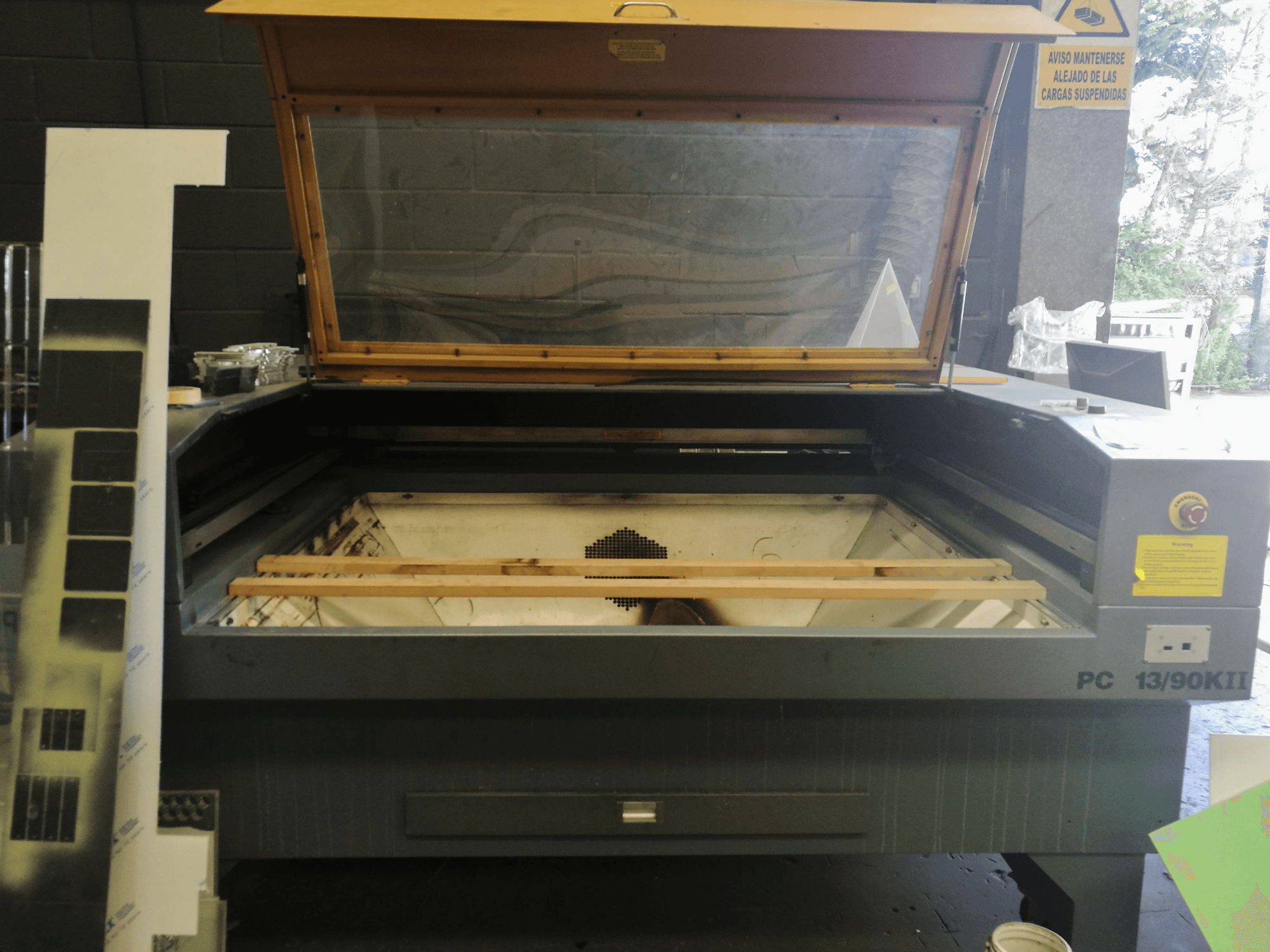 Vista frontale della macchina PC 13/90KII