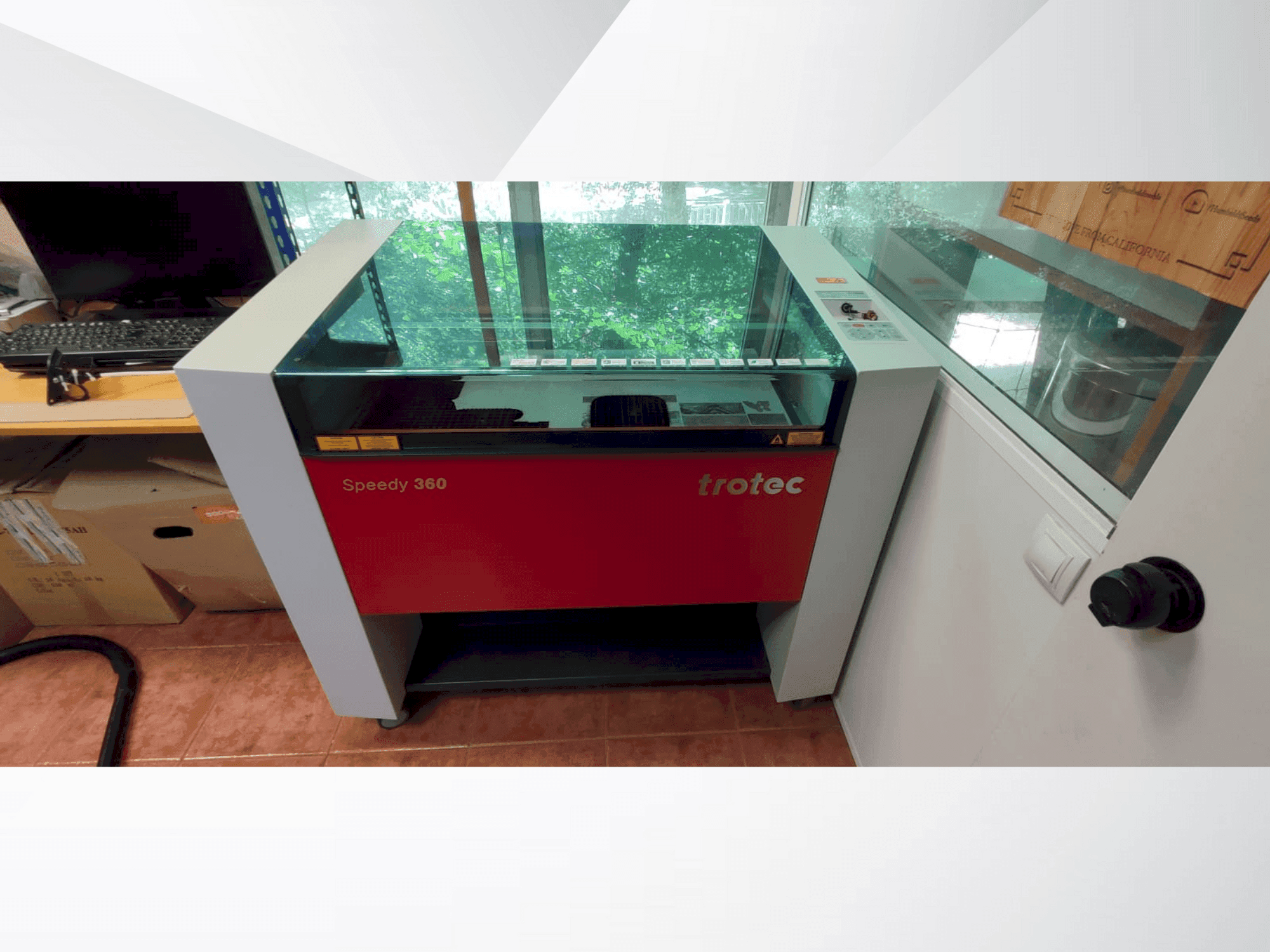 Vista frontale della macchina Trotec Speedy 360