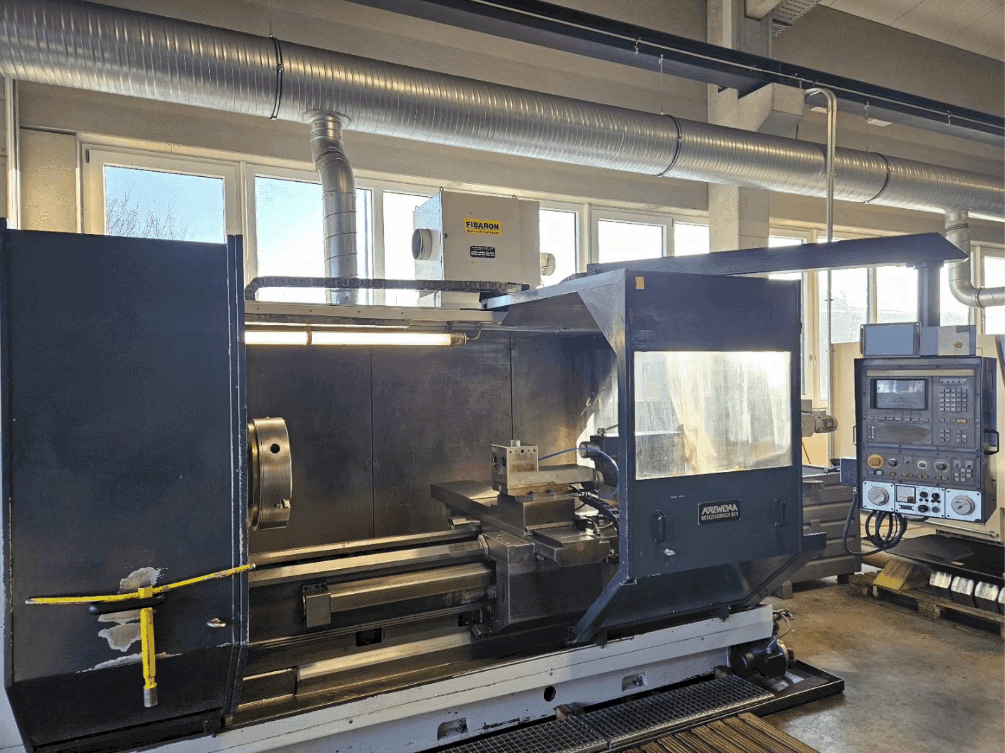 Vista frontale della macchina KREWEMA HFDM 40