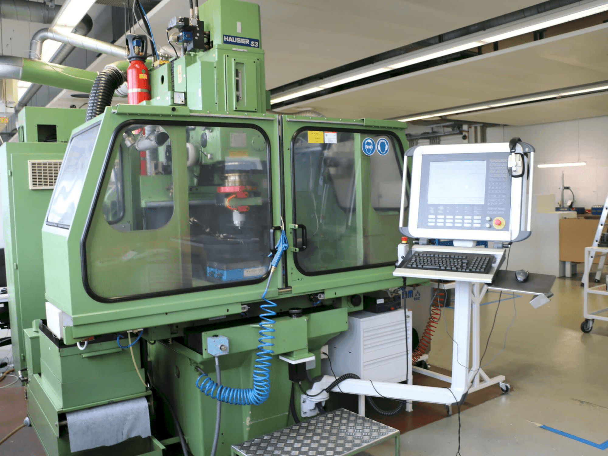 Vista frontale della macchina HAUSER S3
