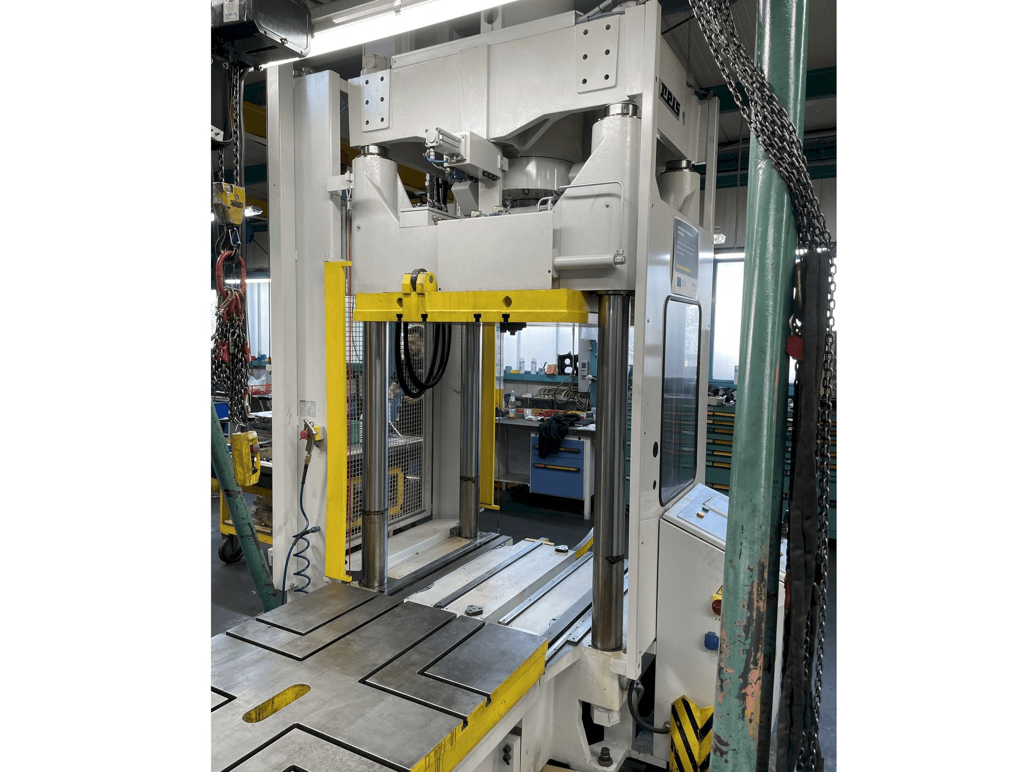 Vista frontale della macchina Reis TUS 100