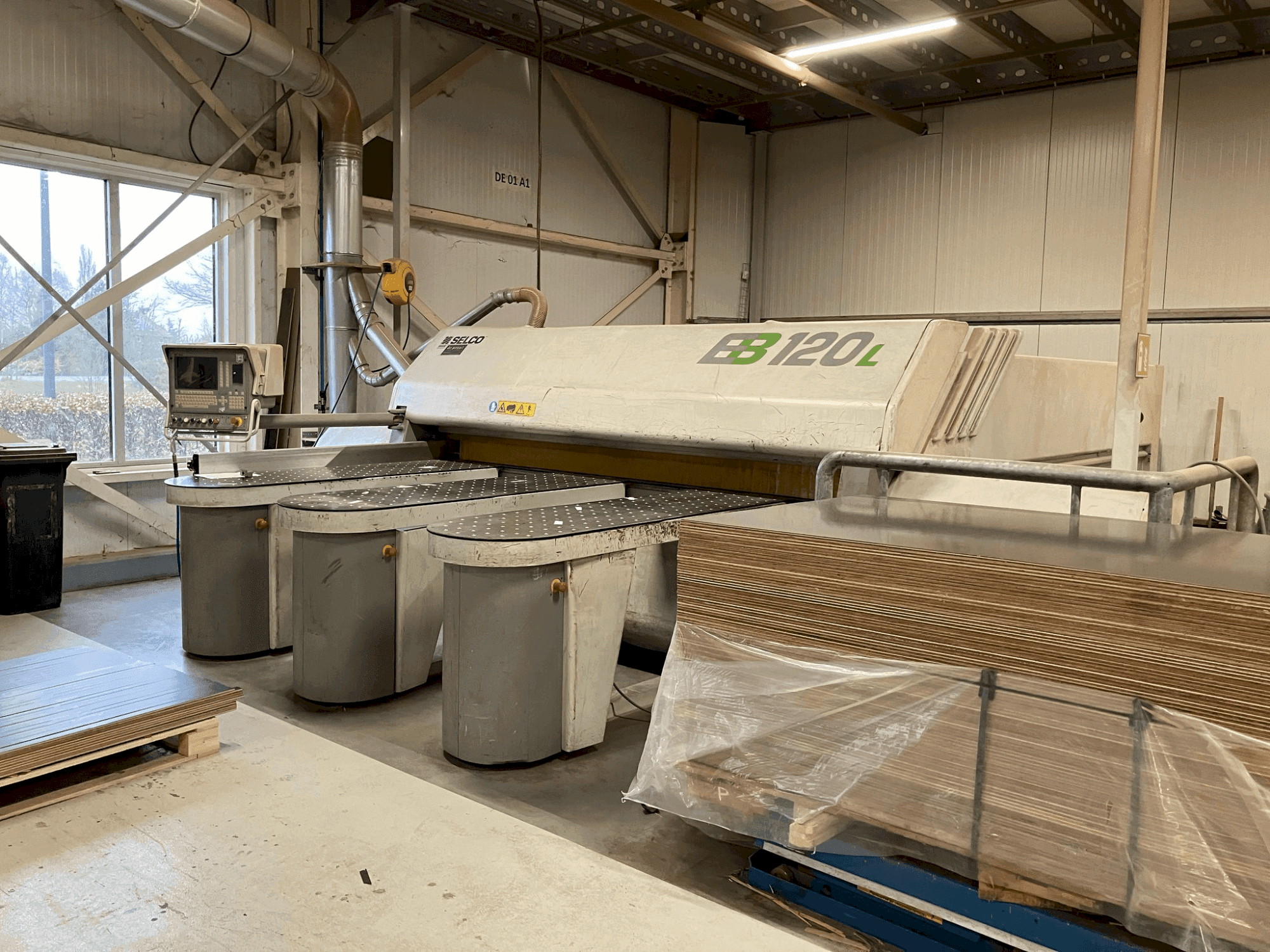 Vista frontale della macchina SELCO EBL 120