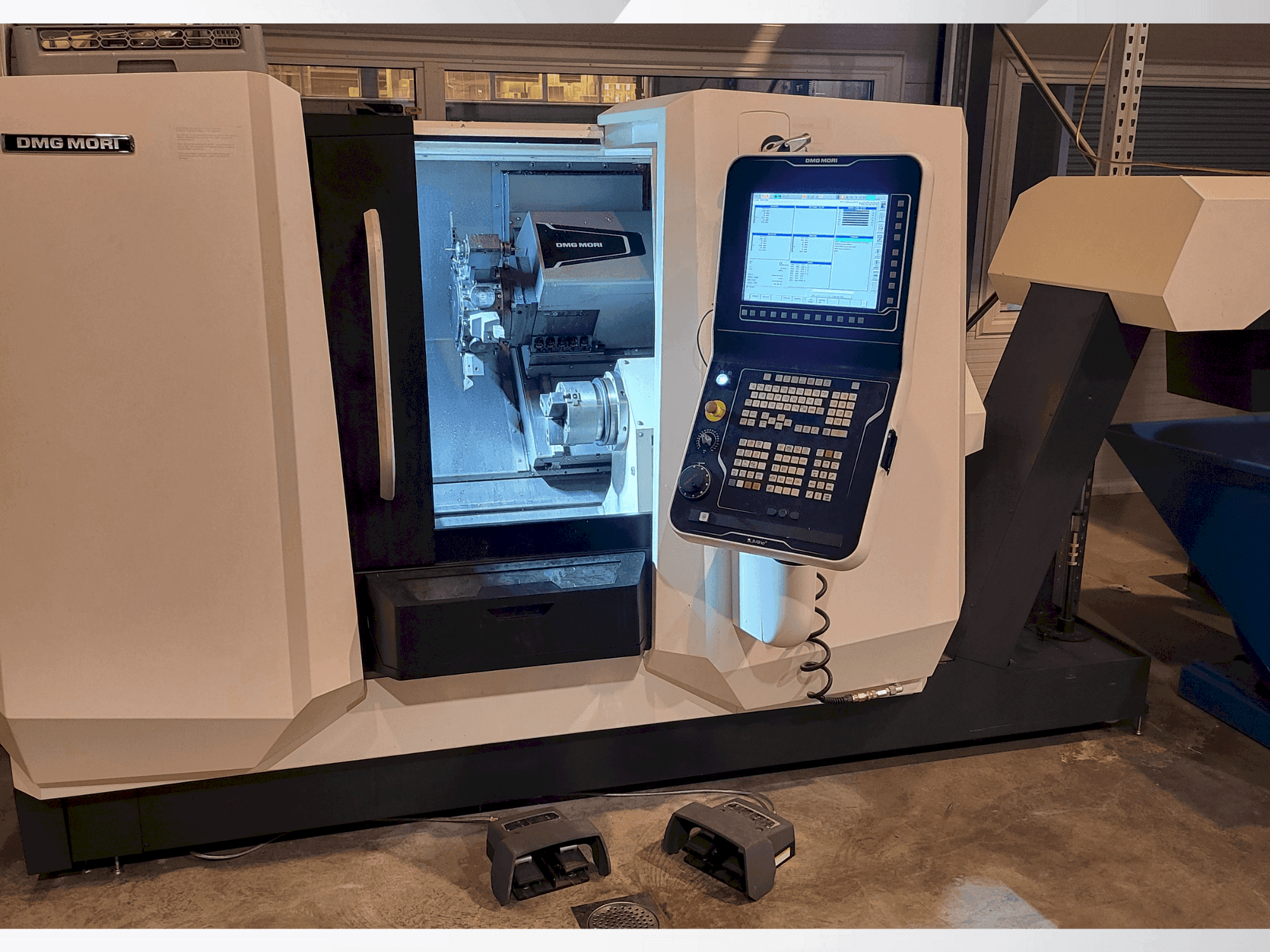 Vista frontale della macchina DMG MORI CLX350 V6