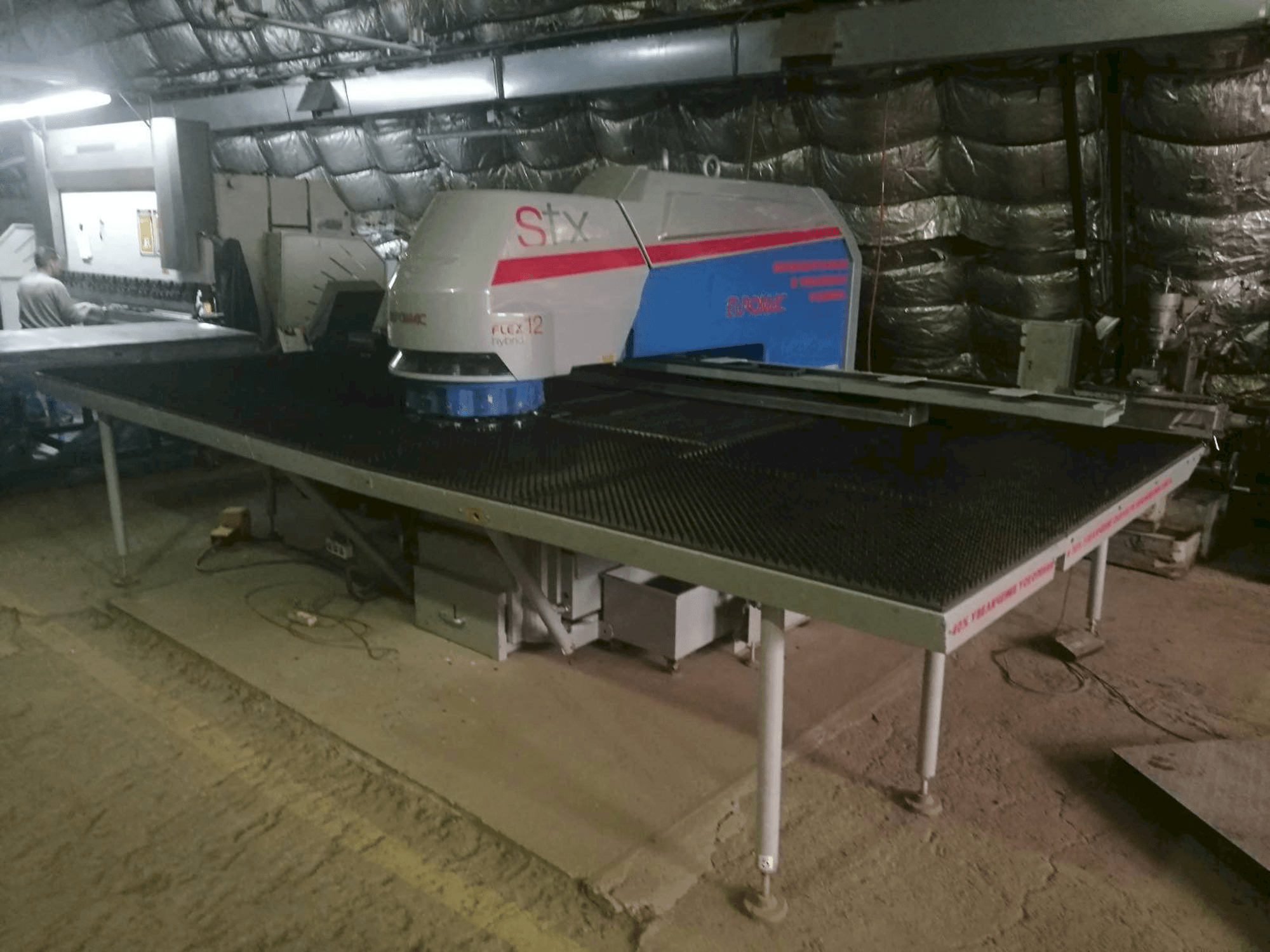 Vista frontale della macchina Euromac STX Flex 12