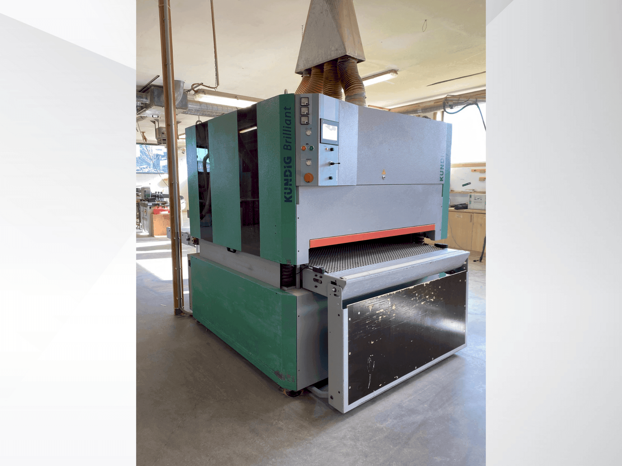 Vista frontale della macchina Kundig Brilliant-3 1300mm-RRPd