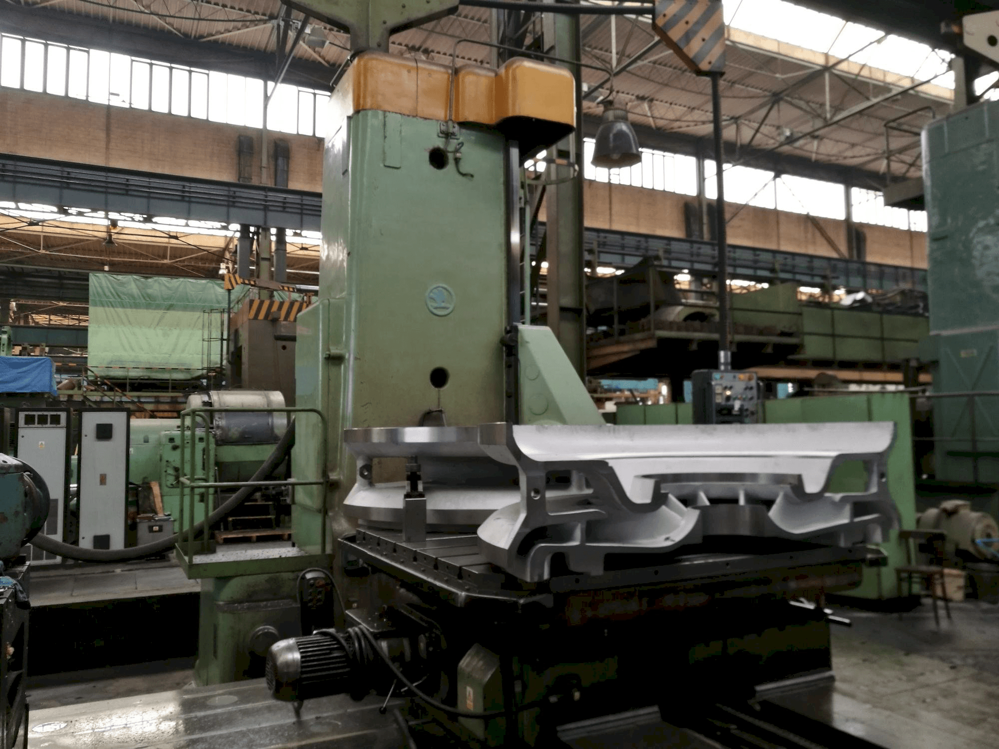 Vista frontale della macchina SKODA WD 160