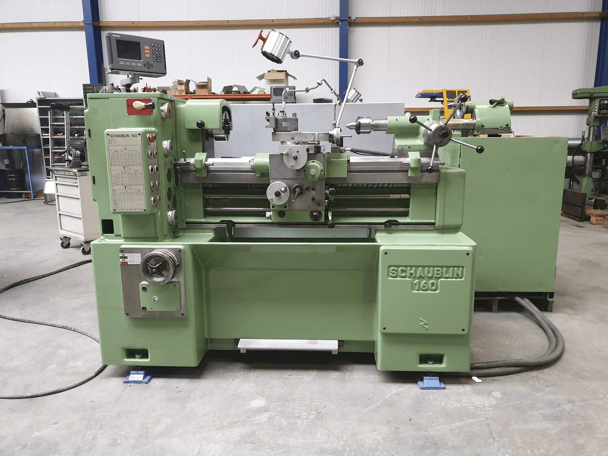 Vista frontale della macchina SCHAUBLIN 160