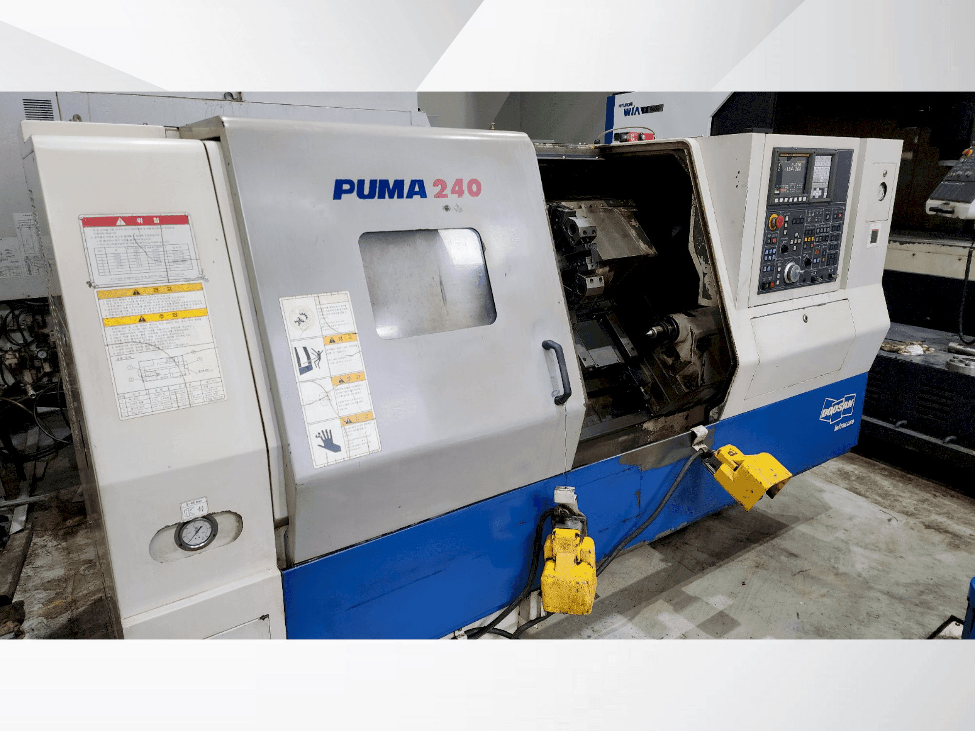 Vista frontale della macchina DOOSAN PUMA 240B
