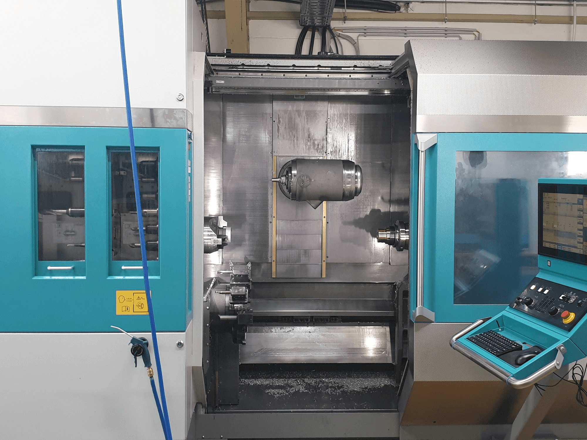 Vista frontale della macchina Index G220