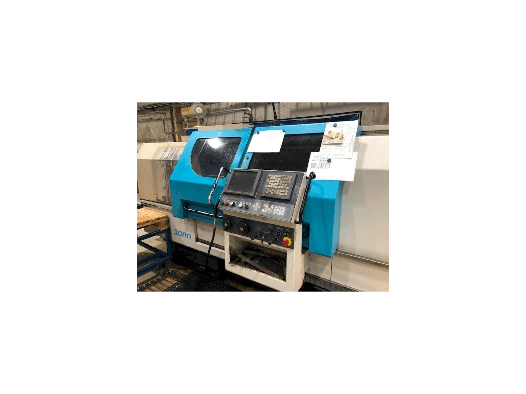 Vista frontale della macchina 600 Lathes Combi 3000