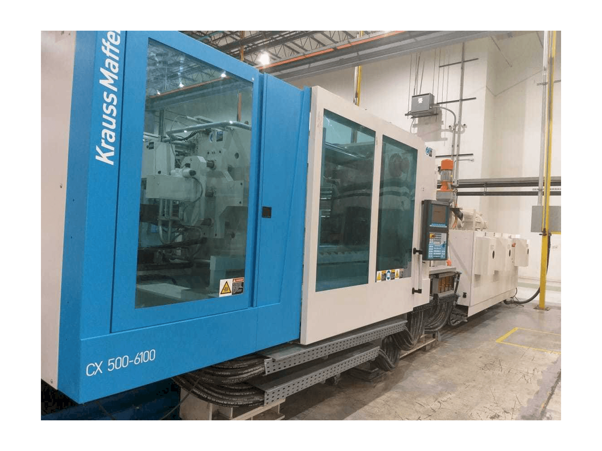 Vista frontale della macchina Krauss Maffei 500-6100 CX