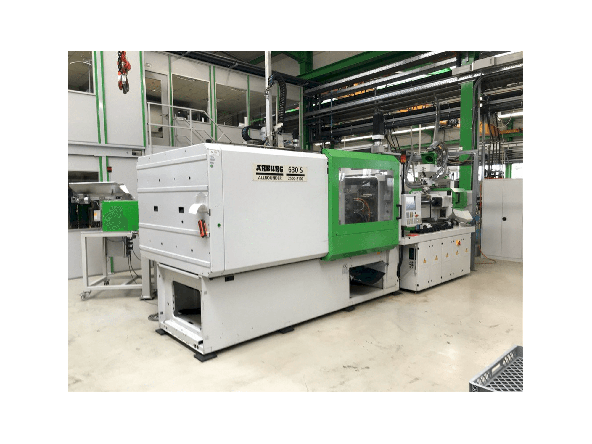 Vista frontale della macchina Arburg 630 S 2500-2100